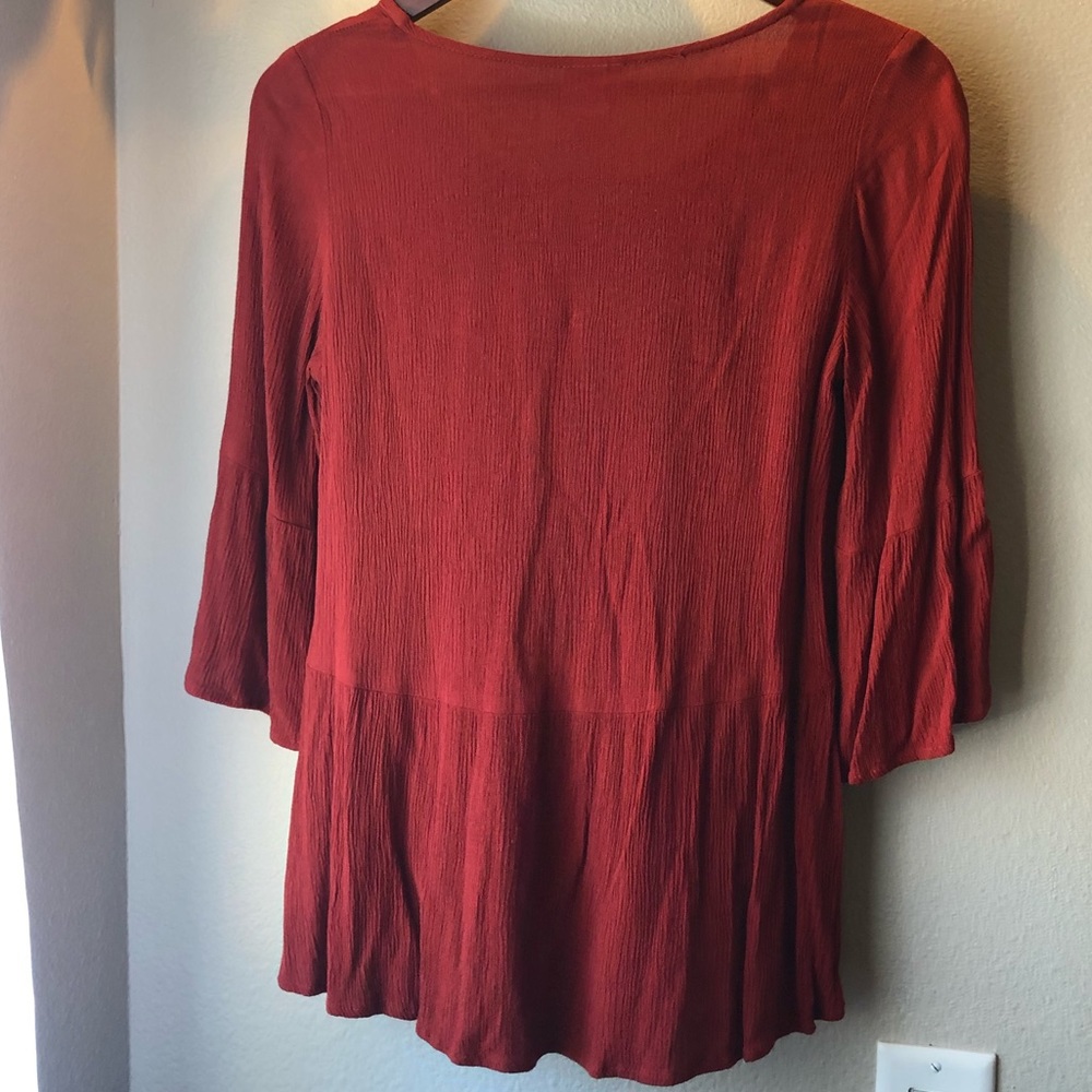 Red flowy top - Picture 5 of 5